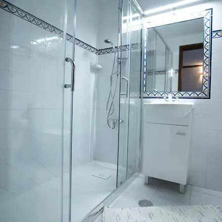 ヴィラ Exceptional With Pool Mountain Views And Enclosed Garden *
